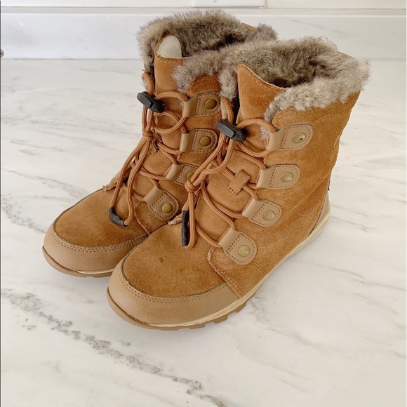 Sorel Other - Sorel Whitney Girls Boots Size 5